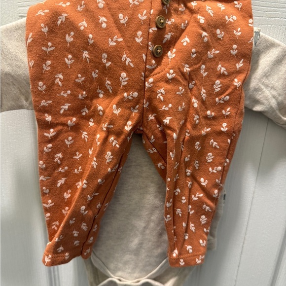 3-6 month Rabbit + Bear set - Picture 4 of 4